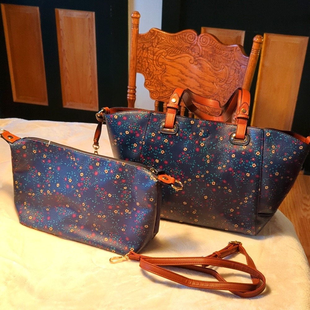 G.H. Bass & Co. Tote bag with purse NWOT